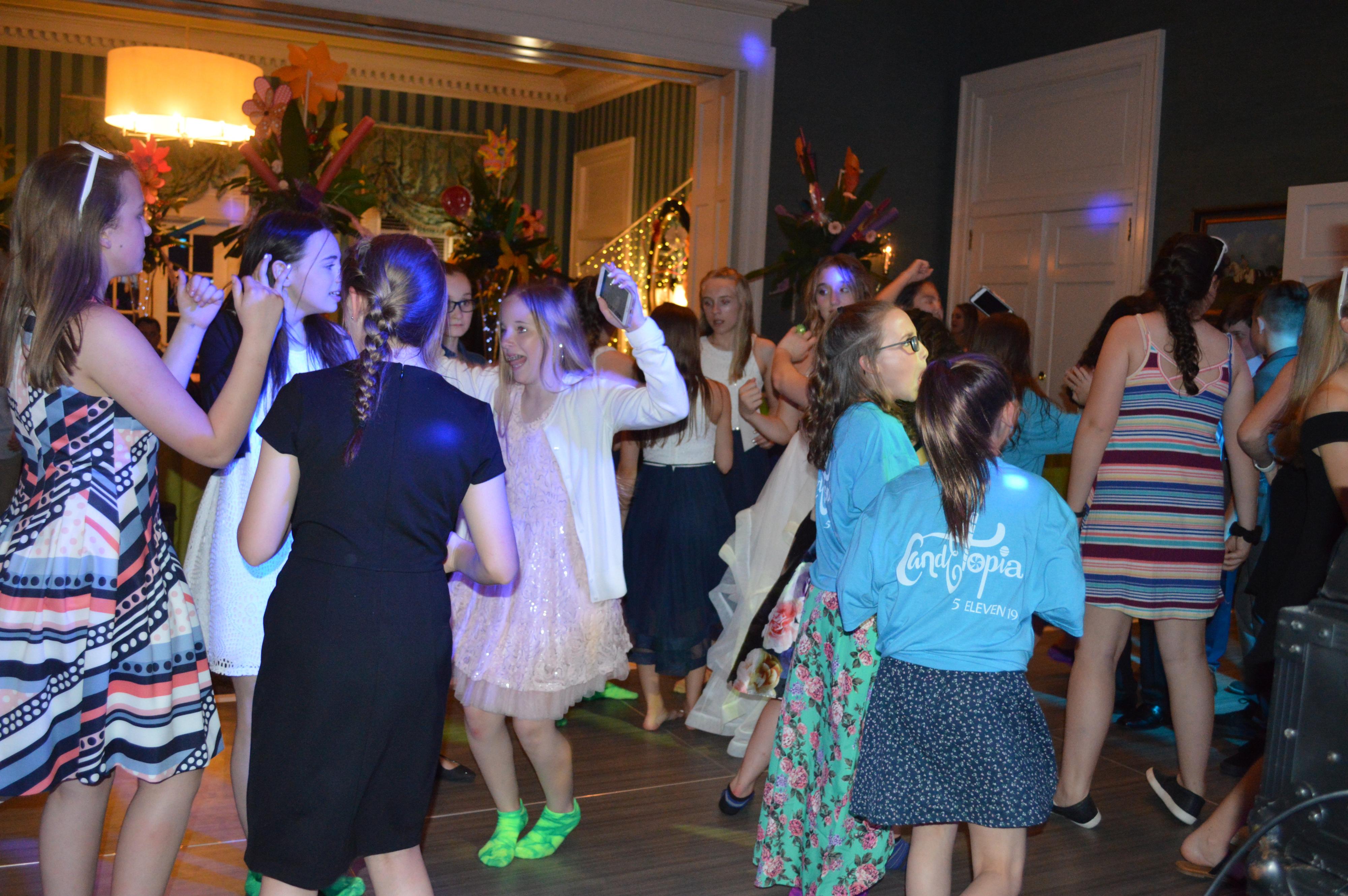 Eden Wolt Bat Mitzvah | View more photos from the event at gallery.photoboothcincy.com/u/PhotoBoothCincy/Eden-Wolt-Bat-Mitzvah